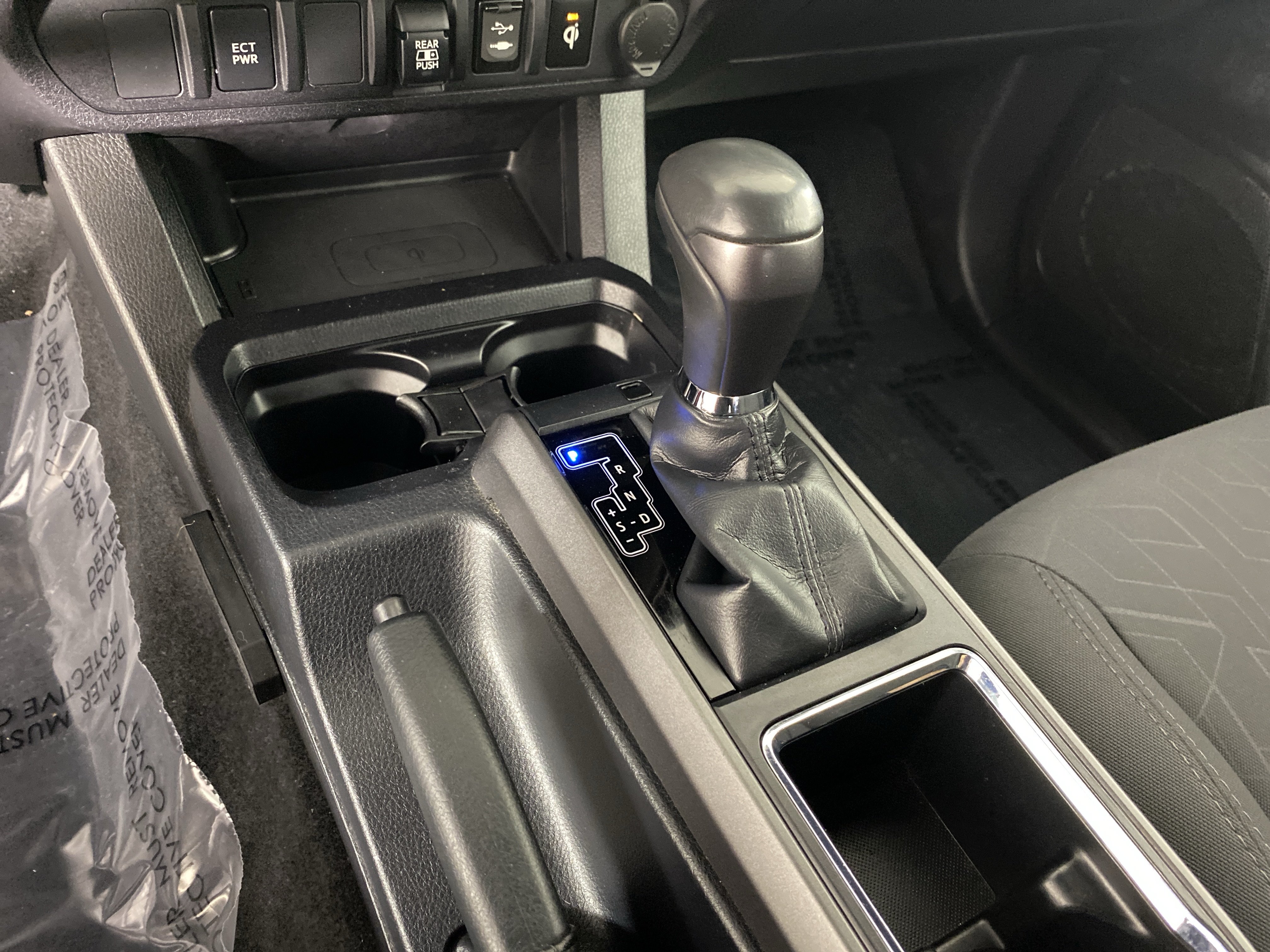 Used 2019 Toyota Tacoma TRD Off-Road AWD/4WD image 29