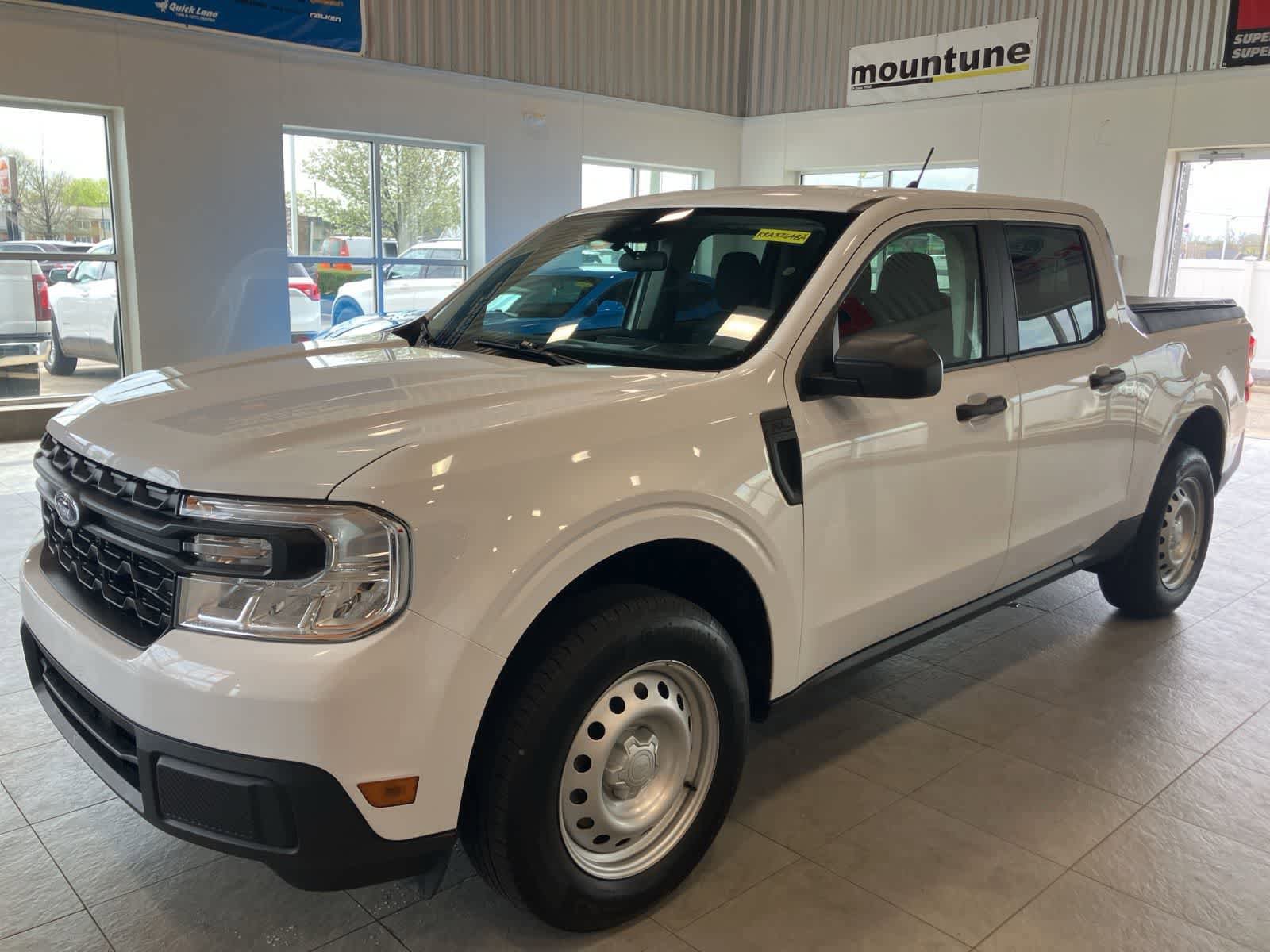 Used 2024 Ford Maverick XL FWD image 1