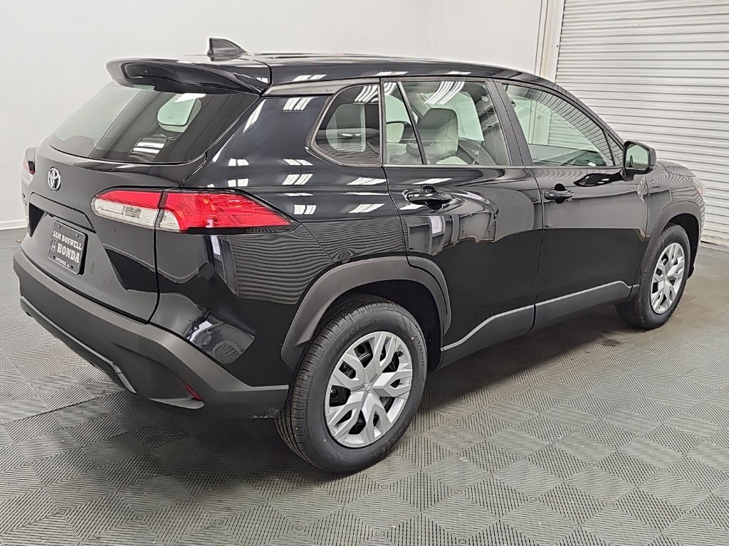 Used 2022 Toyota Corolla Cross L FWD image 9