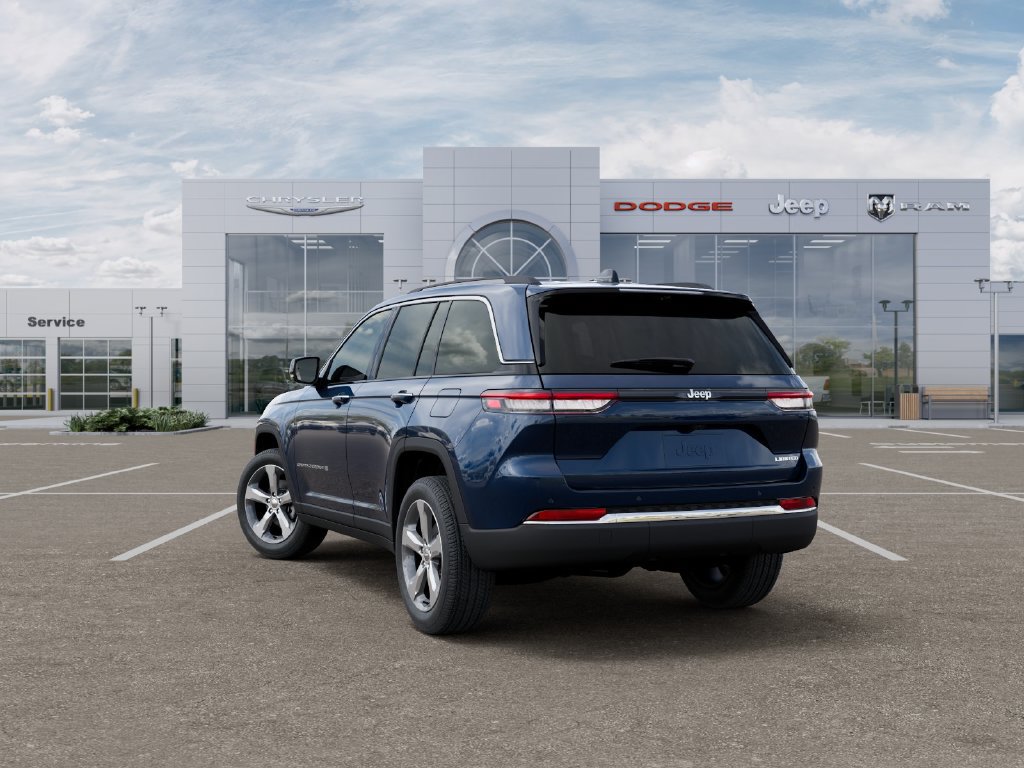 New 2026 Jeep Grand Cherokee Limited w/ Luxury Tech Group II RWD image 3