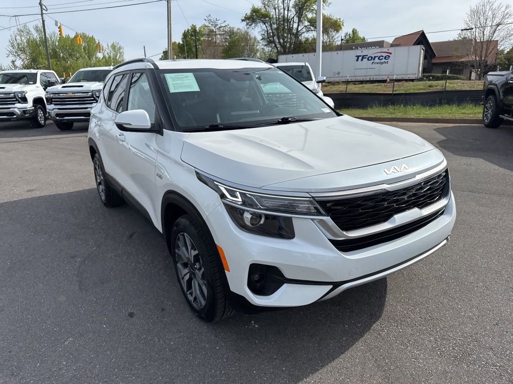Used 2023 Kia Seltos EX AWD/4WD image 7