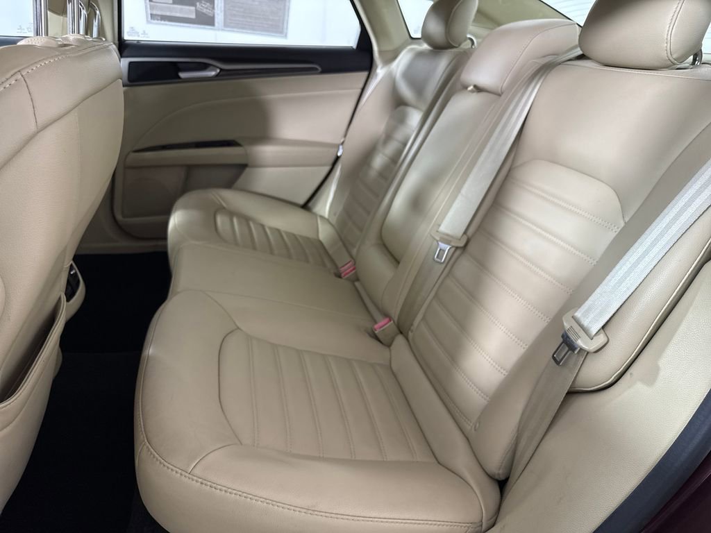 Used 2013 Ford Fusion SE FWD image 13