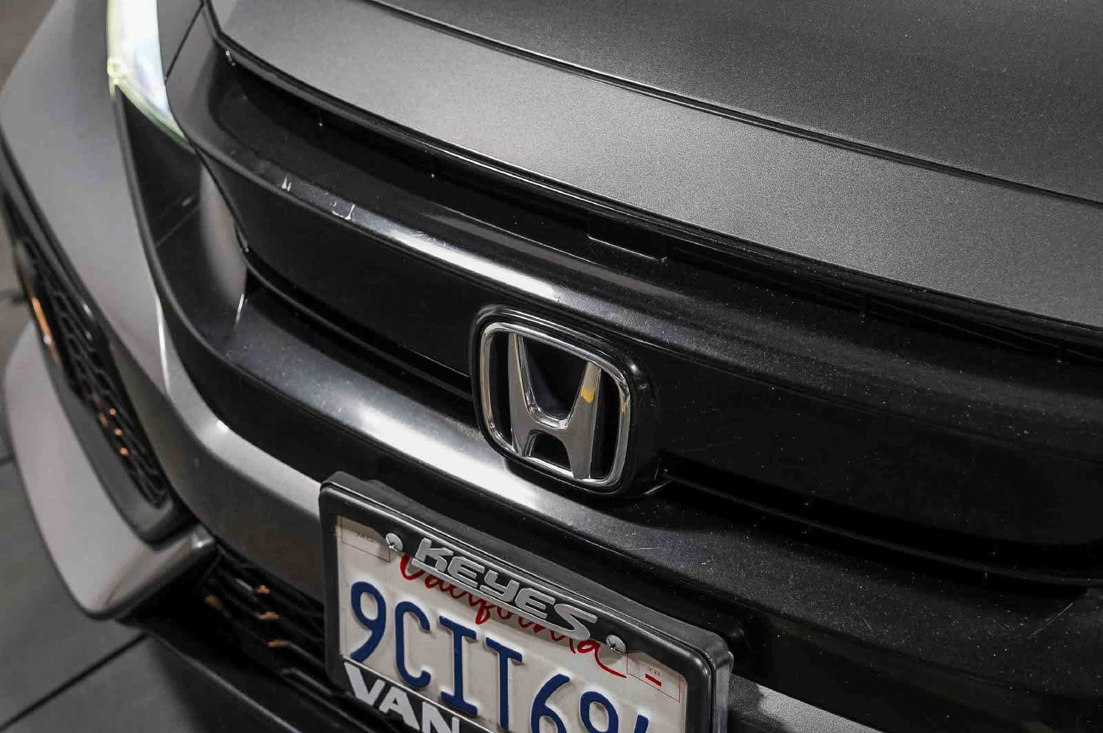 Used 2018 Honda Civic Sport Touring image 8