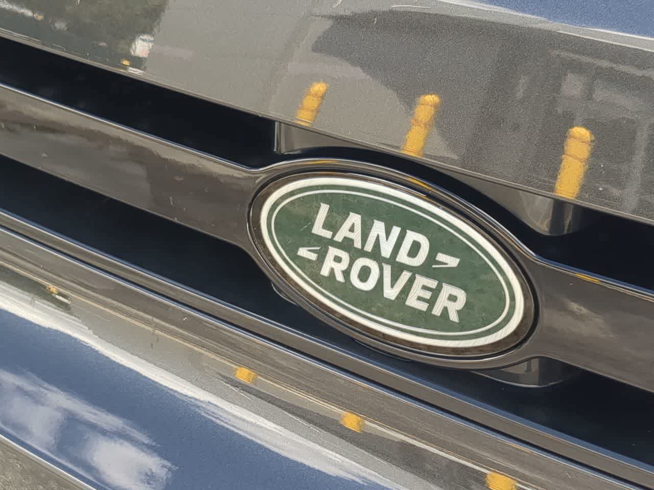 Certified 2024 Land Rover Defender 110 X-Dynamic SE AWD/4WD image 10