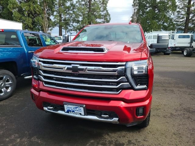 Used 2024 Chevrolet Silverado 3500 High Country w/ Technology Package image 3