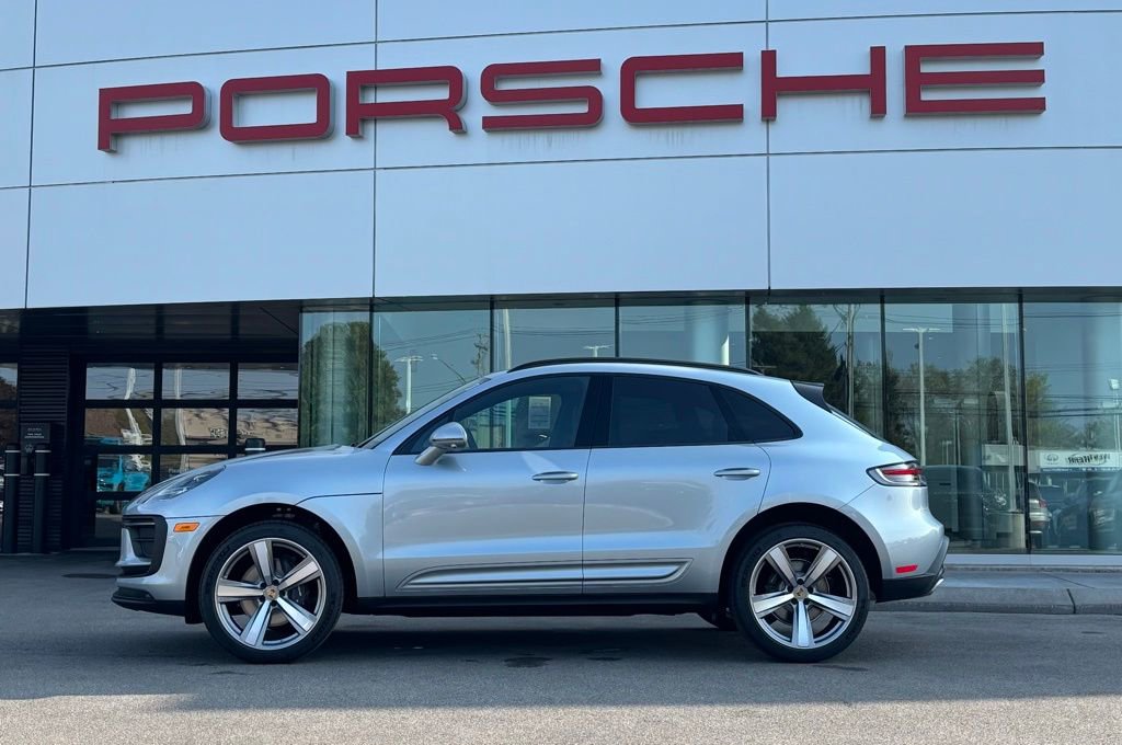 New 2026 Porsche Macan image 2