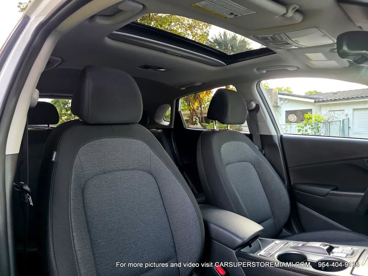 Used 2023 Hyundai Kona SEL FWD image 54