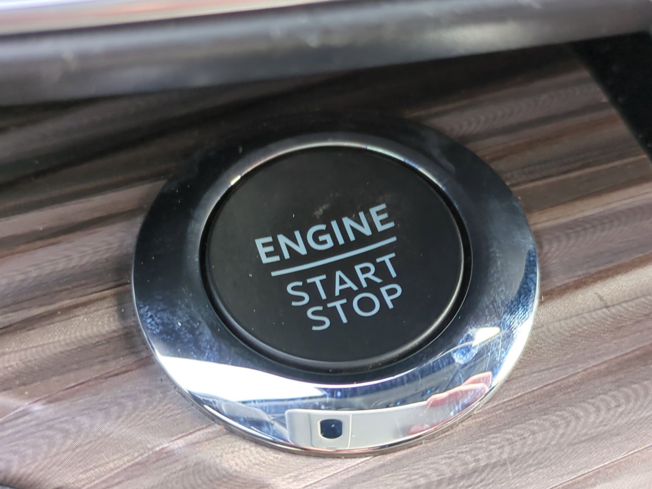 Used 2022 Ford Explorer Limited w/ Equipment Group 301A image 22