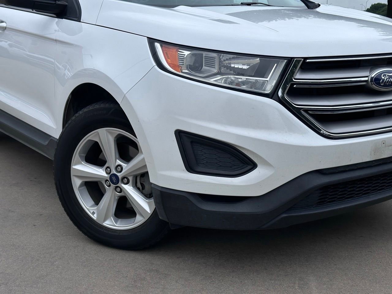 Used 2015 Ford Edge SE FWD image 4
