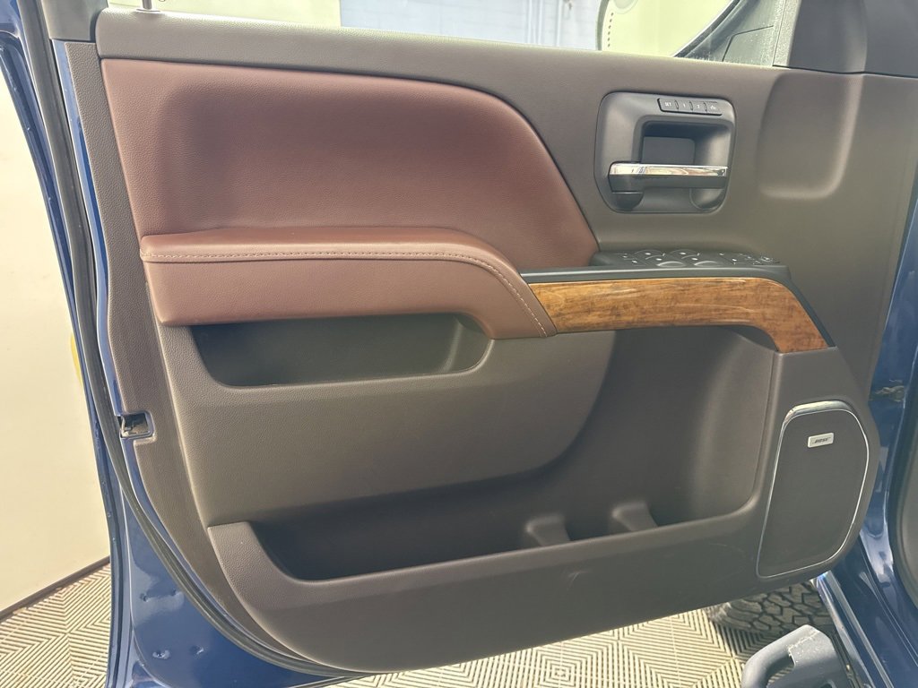 Used 2016 Chevrolet Silverado 1500 High Country w/ High Country Premium Package image 15