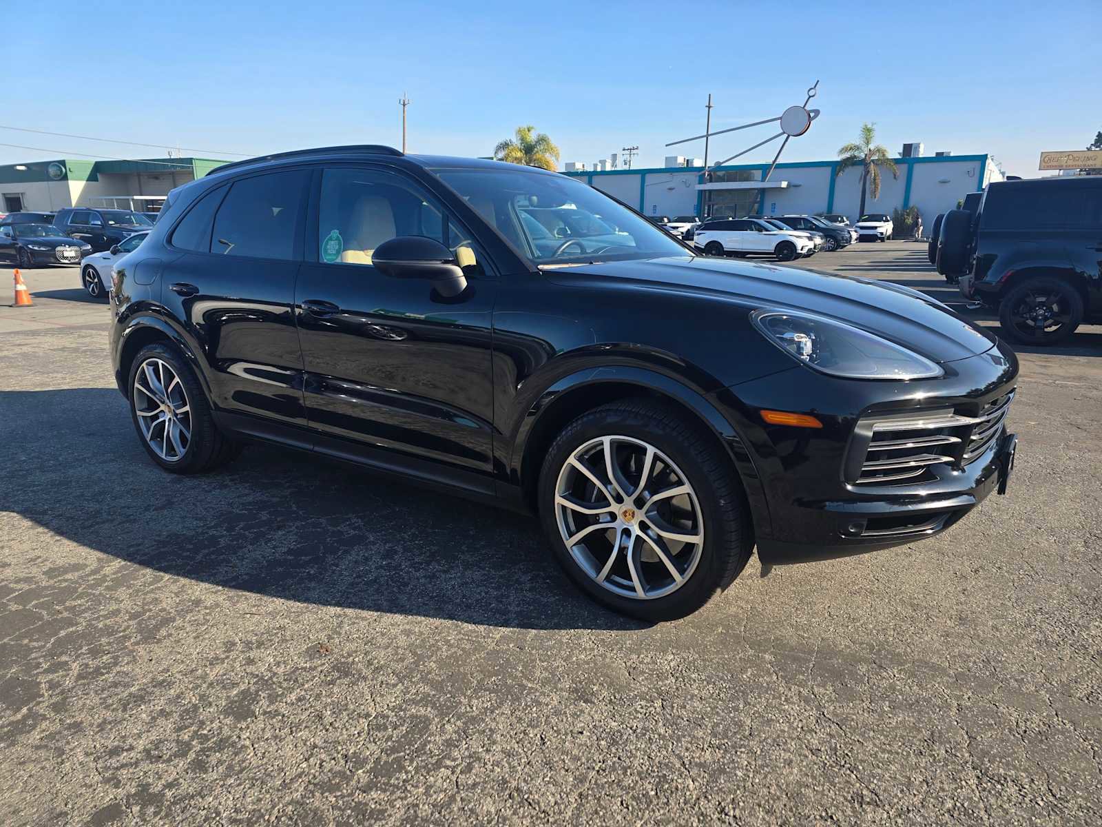 Used 2023 Porsche Cayenne Platinum Edition image 7