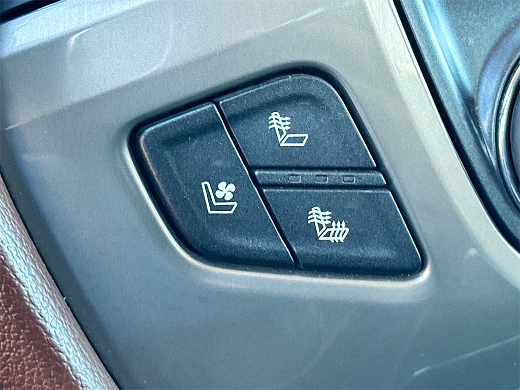 Used 2019 Chevrolet Silverado 2500 High Country w/ Duramax Plus Package image 20