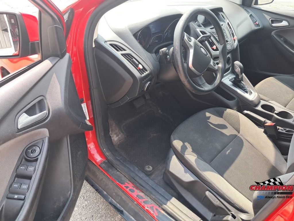 Used 2014 Ford Focus SE FWD image 8