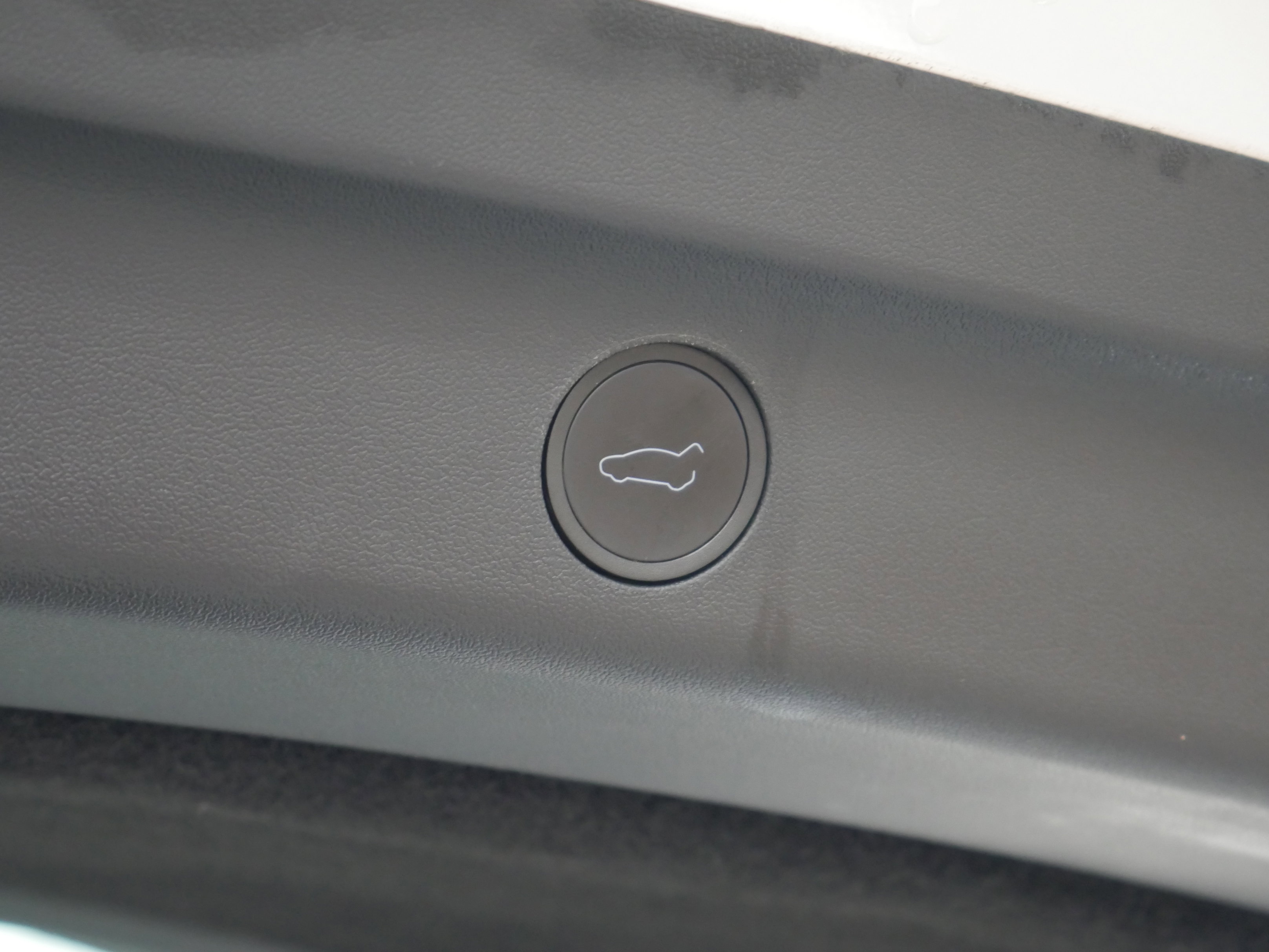 Used 2023 Tesla Model Y Long Range image 13