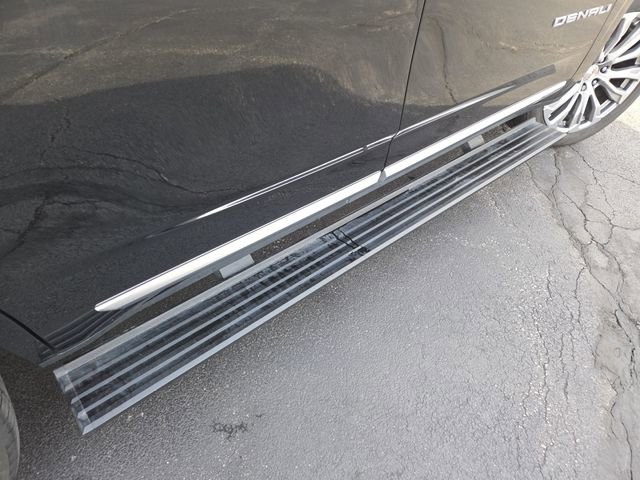 Used 2021 GMC Yukon Denali w/ Denali Ultimate Package image 20