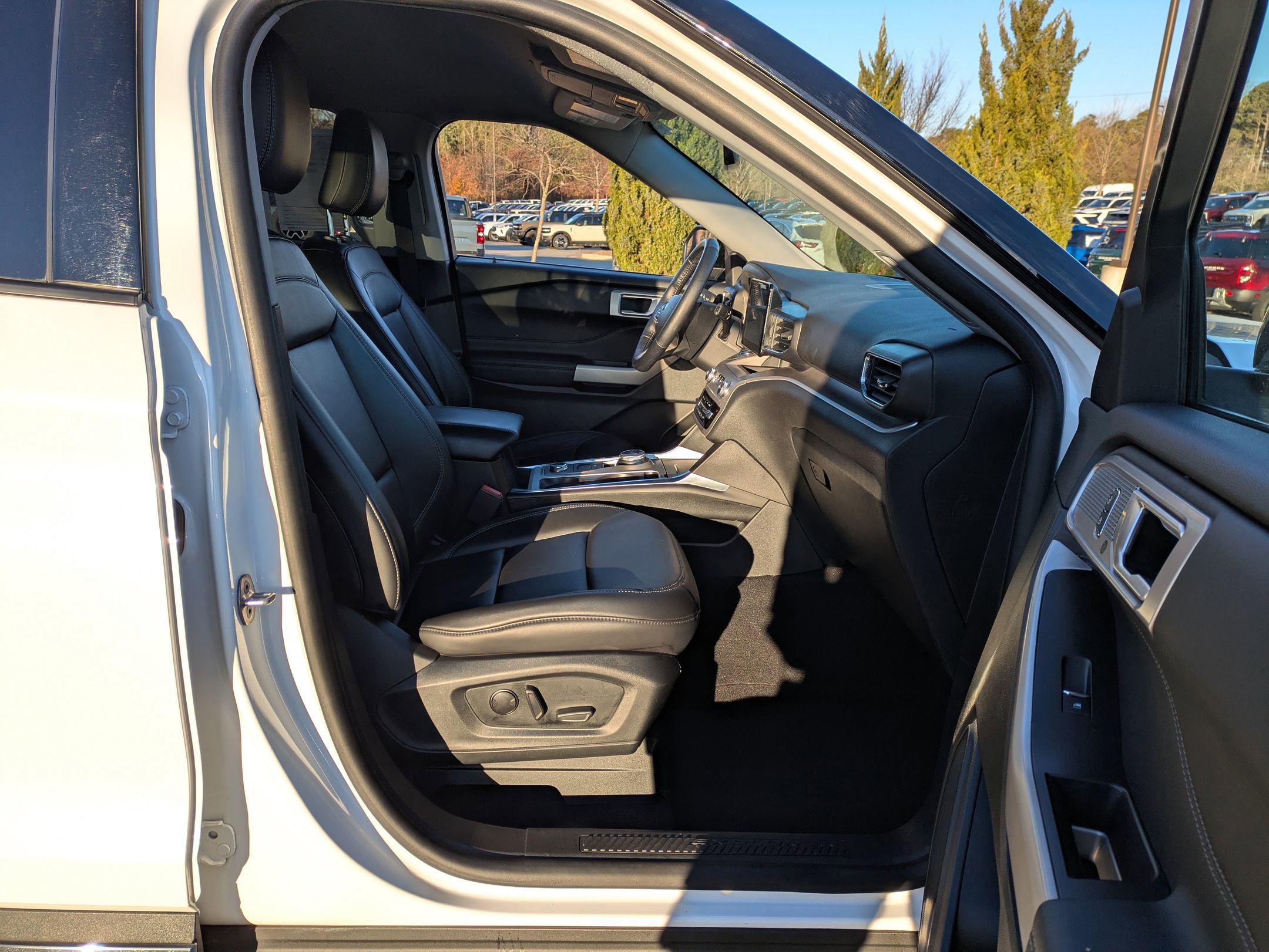 Certified 2023 Ford Explorer XLT w/ Equipment Group 202A image 41