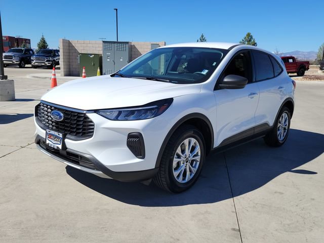 Certified 2025 Ford Escape Active AWD/4WD image 4