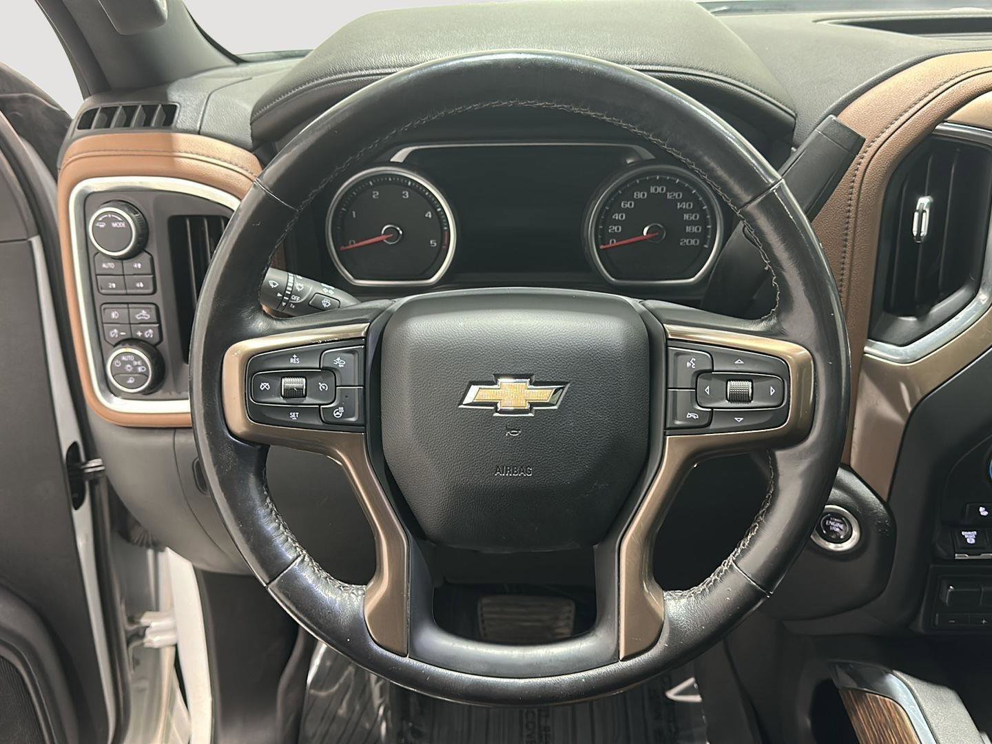 Used 2023 Chevrolet Silverado 2500 High Country image 9