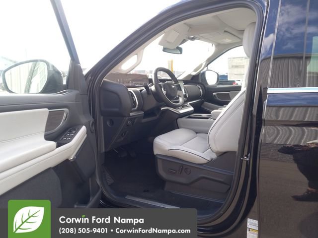 New 2025 Ford Expedition Max Platinum w/ Platinum Ultimate Package image 9