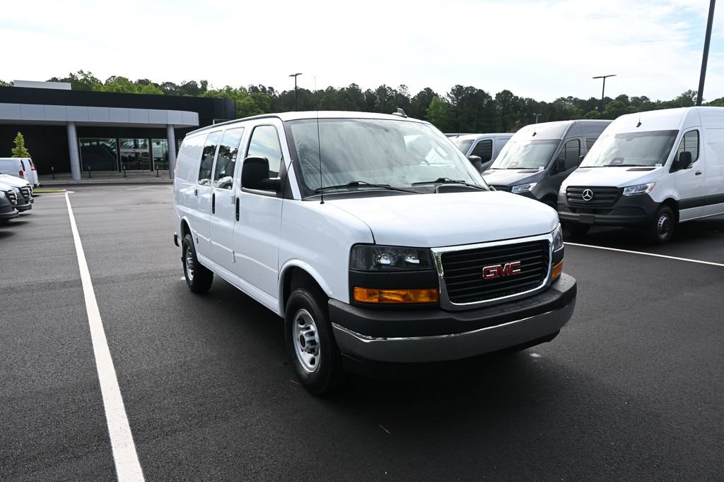 Used 2024 GMC Savana 2500 w/ Driver Convenience Package RWD image 21