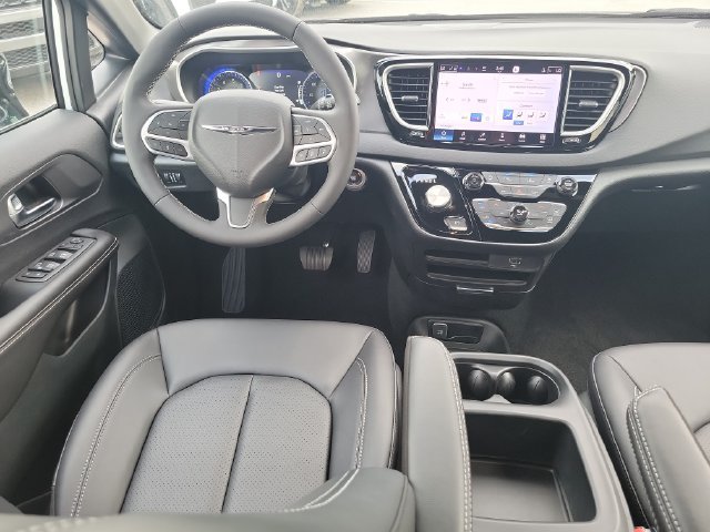New 2026 Chrysler Voyager LX FWD image 13