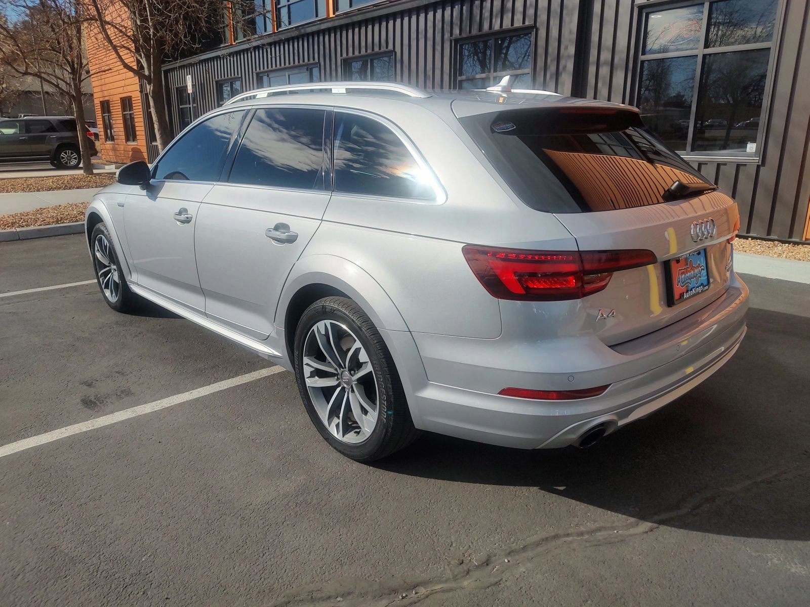 Used 2018 Audi A4 2.0T allroad Prestige w/ Prestige Package AWD/4WD image 3