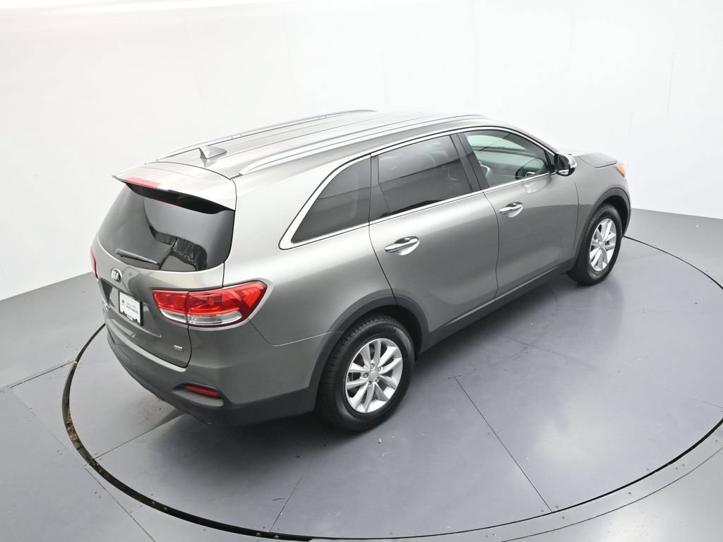 Used 2017 Kia Sorento FWD image 30