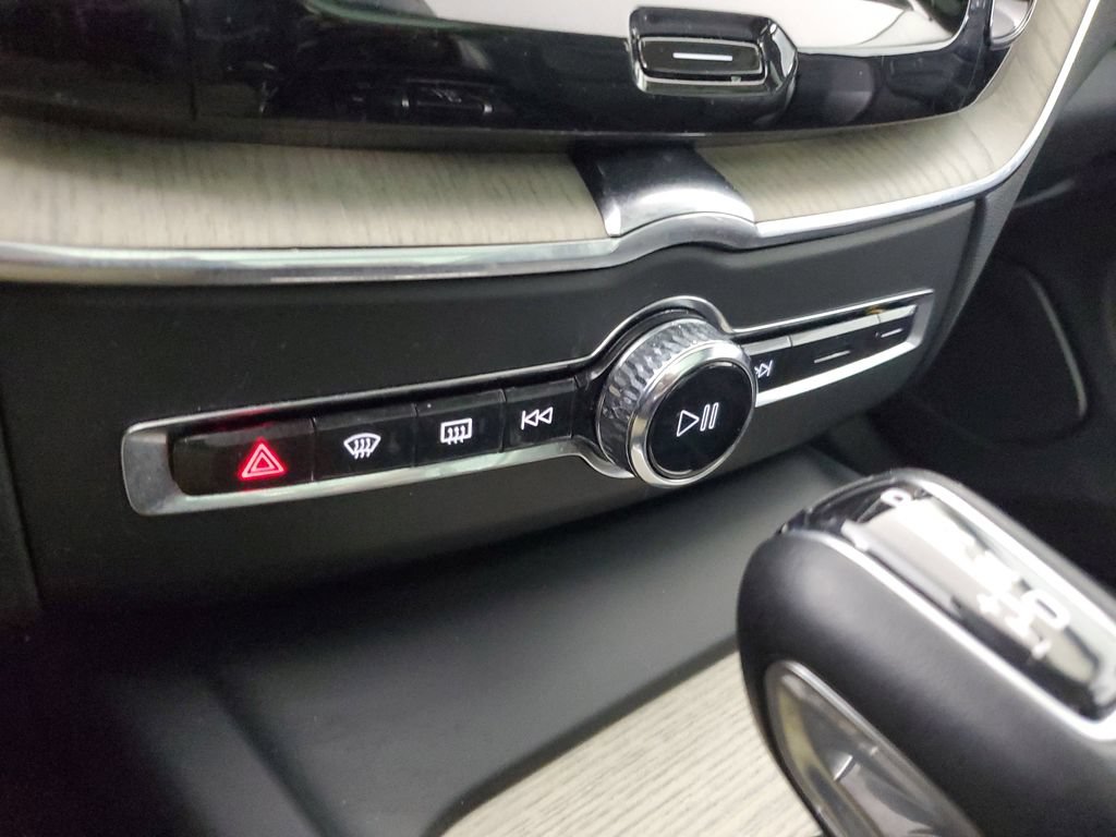Used 2021 Volvo XC60 T5 Inscription FWD image 30