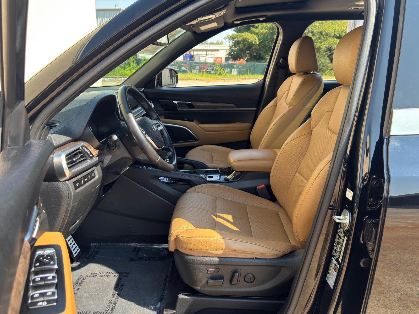 Used 2020 Kia Telluride SX w/ Towing Package FWD image 16