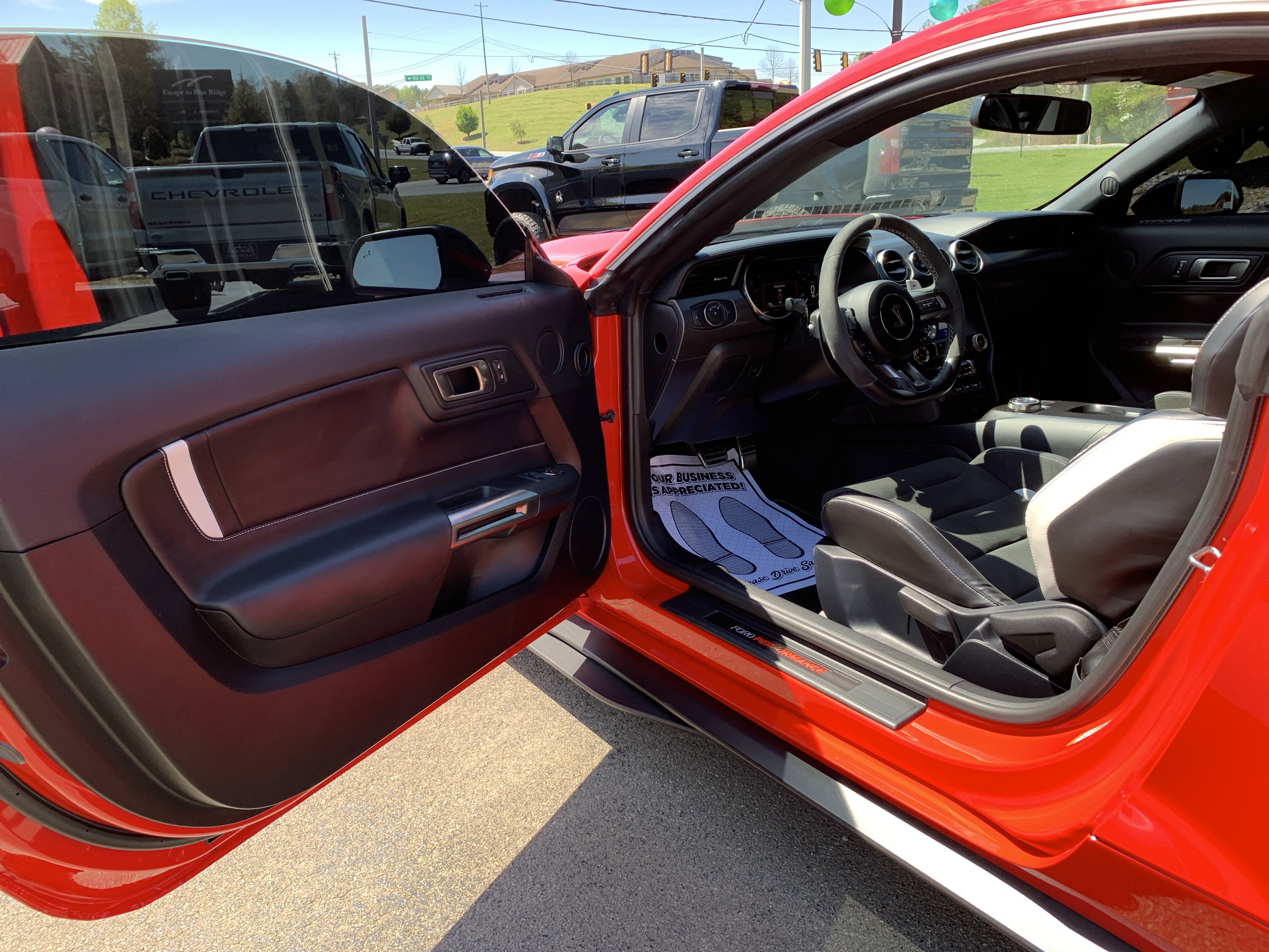 Used 2021 Ford Mustang Shelby GT500 w/ Technology Package RWD image 25