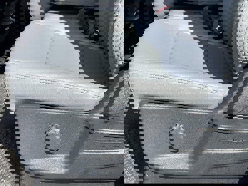 New 2025 Ford F550 4x4 Regular Cab Super Duty image 15