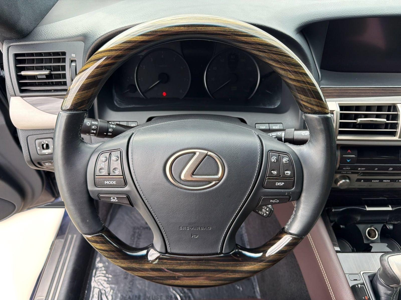 Used 2017 Lexus LS 460 RWD image 9