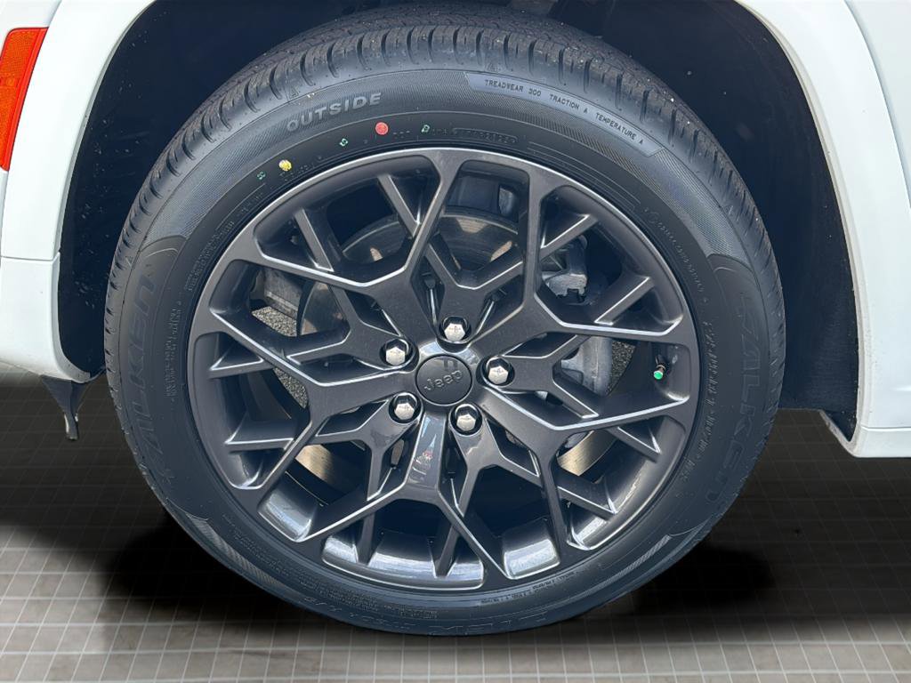 Used 2024 Jeep Grand Cherokee L Summit image 46