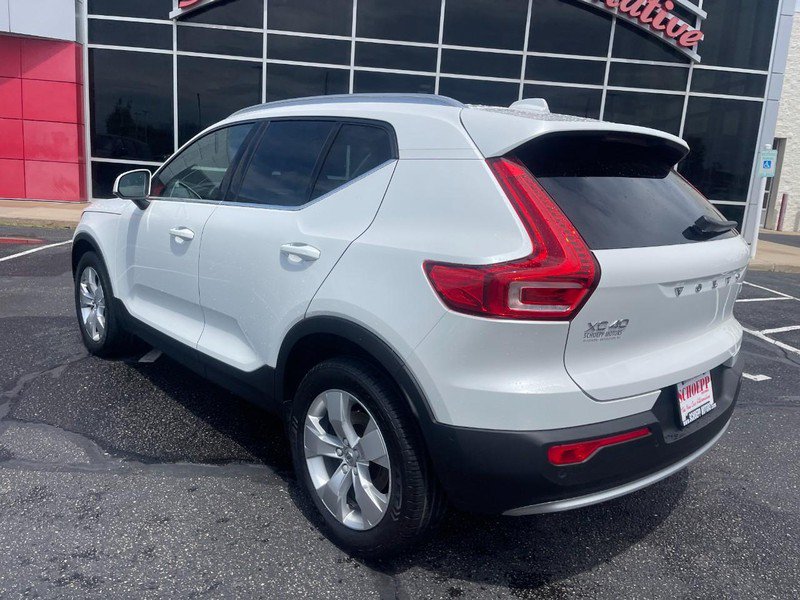 Used 2023 Volvo XC40 B5 Plus AWD/4WD image 5