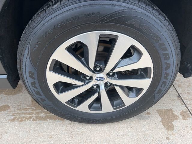 Used 2024 Subaru Outback Premium image 10
