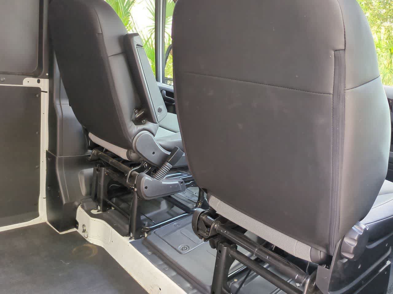 Used 2025 RAM ProMaster 2500 w/ Convenience Group FWD image 18
