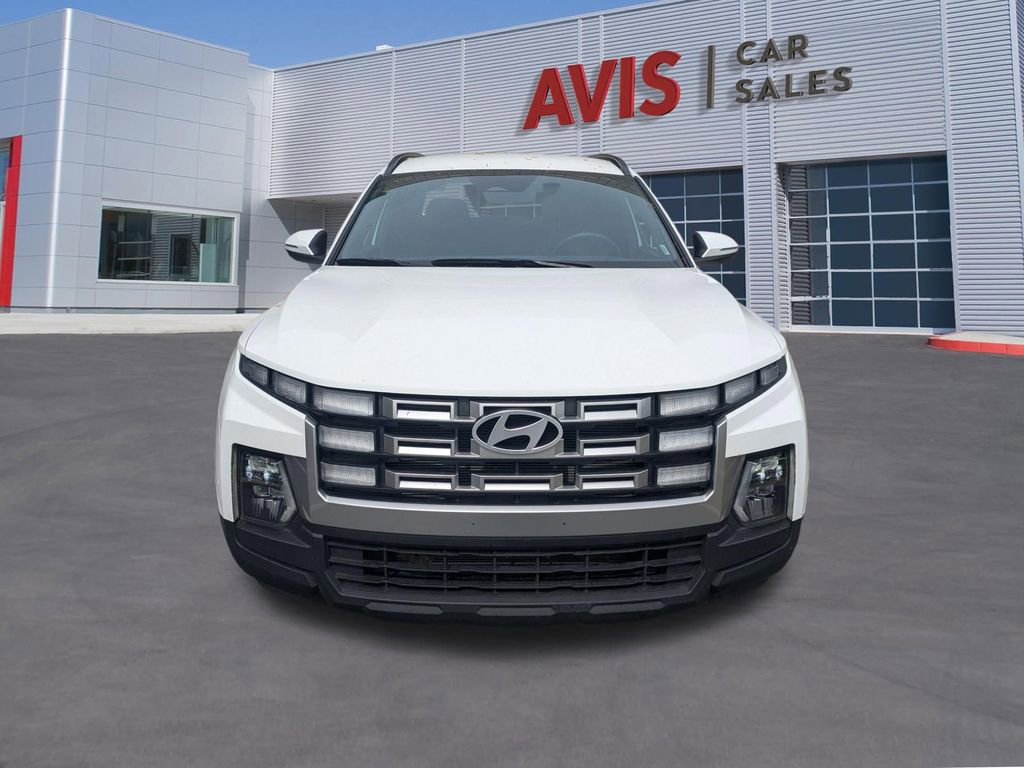 Used 2025 Hyundai Santa Cruz SEL FWD image 2