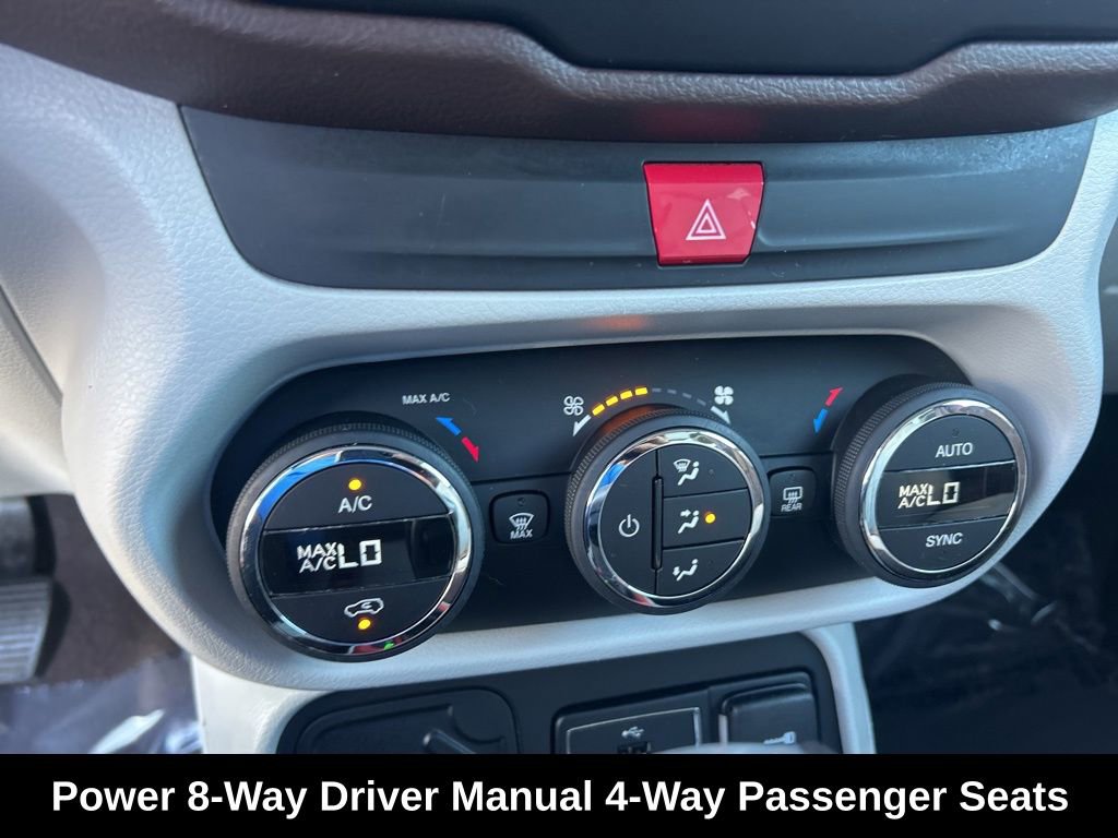 Used 2017 Jeep Renegade Latitude w/ Safety & Security Group image 35