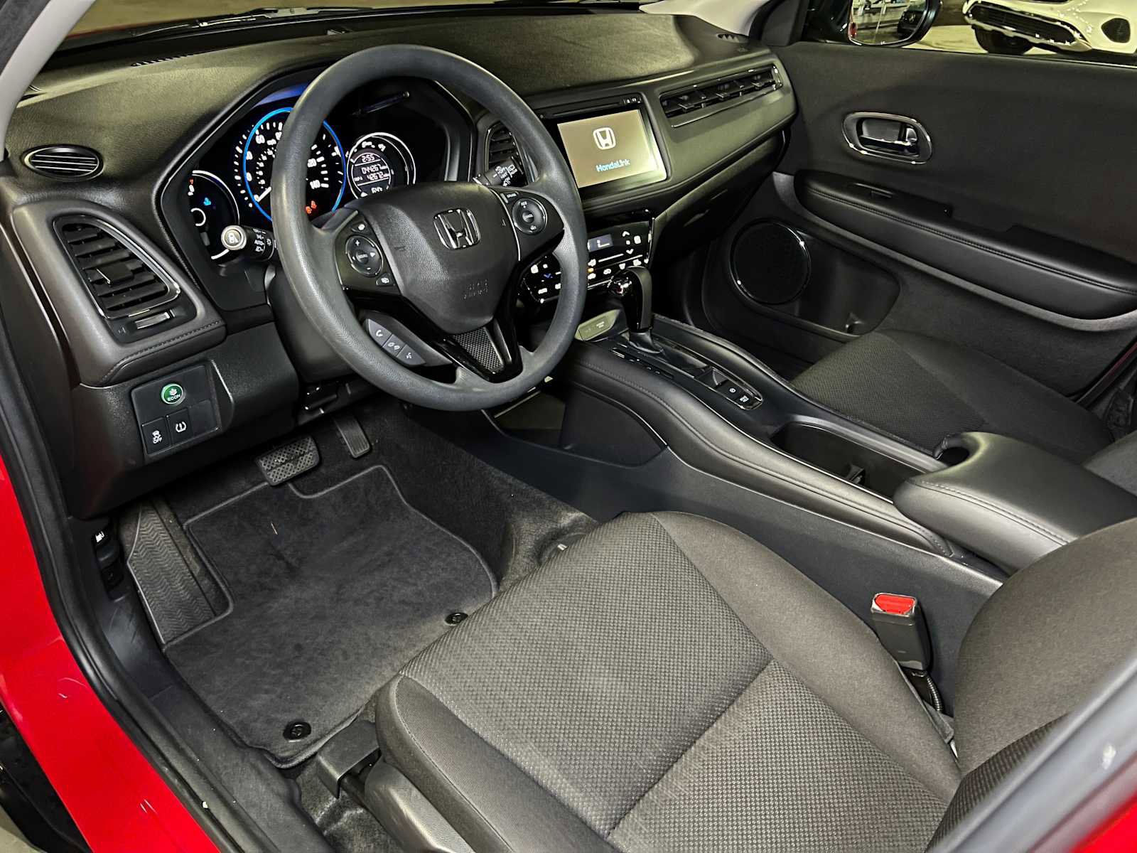 Used 2017 Honda HR-V EX image 21