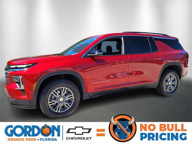 Used 2025 Chevrolet Traverse LT