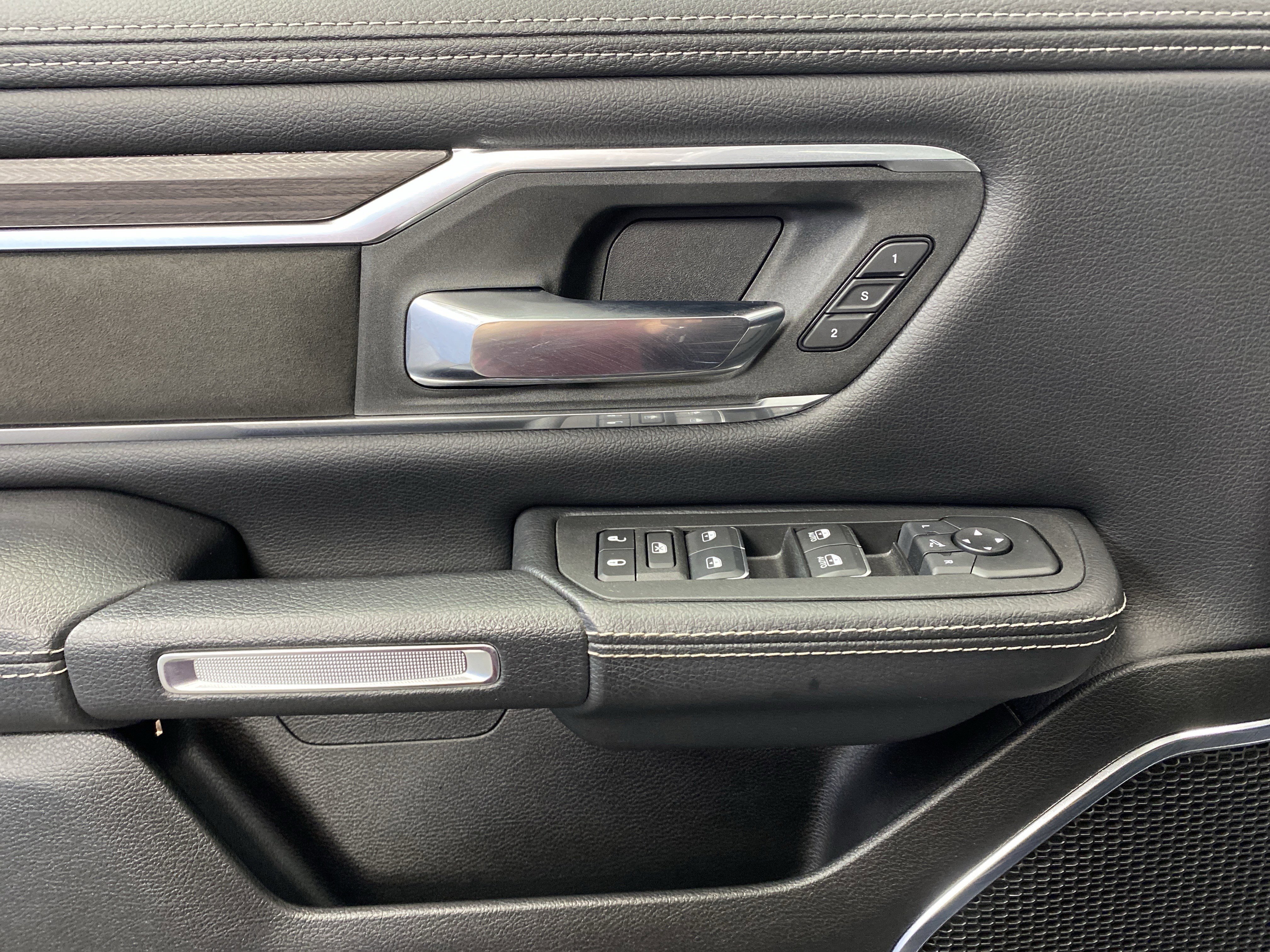 Used 2025 RAM 1500 Laramie w/ Sport Appearance Package image 12