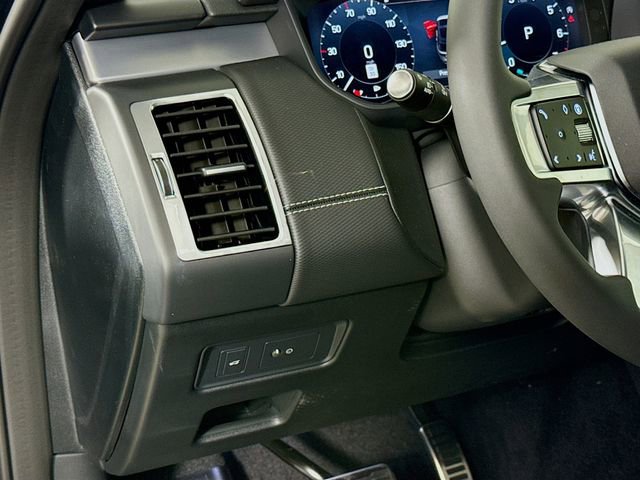 New 2026 Land Rover Discovery Dynamic SE AWD/4WD image 10