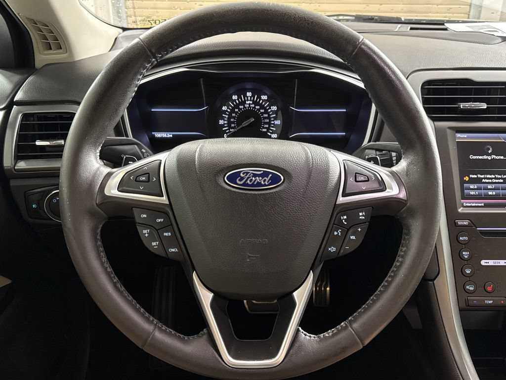 Used 2016 Ford Fusion Titanium FWD image 12