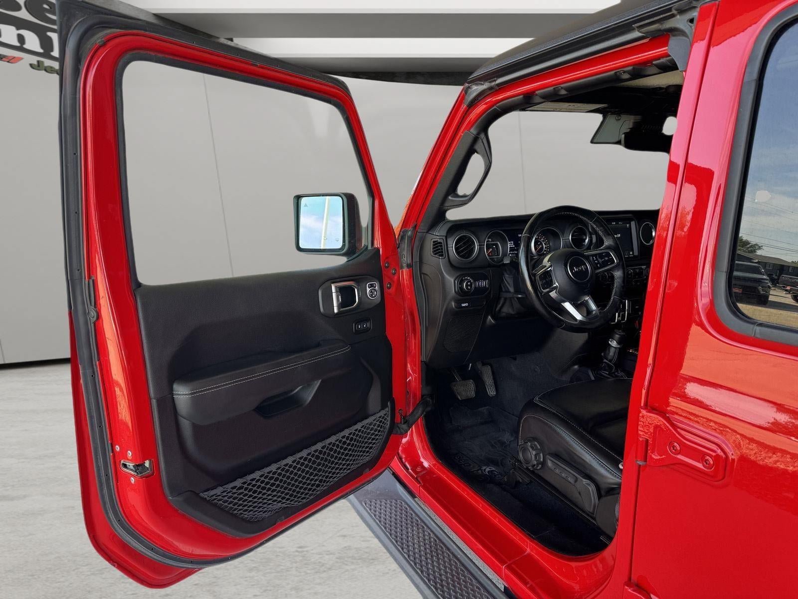 Used 2020 Jeep Gladiator Overland AWD/4WD image 9