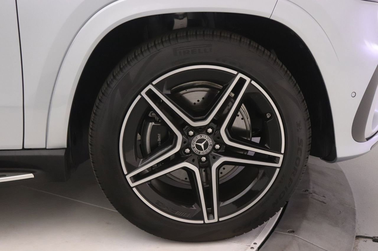 New 2026 Mercedes-Benz GLS 450 4MATIC image 13