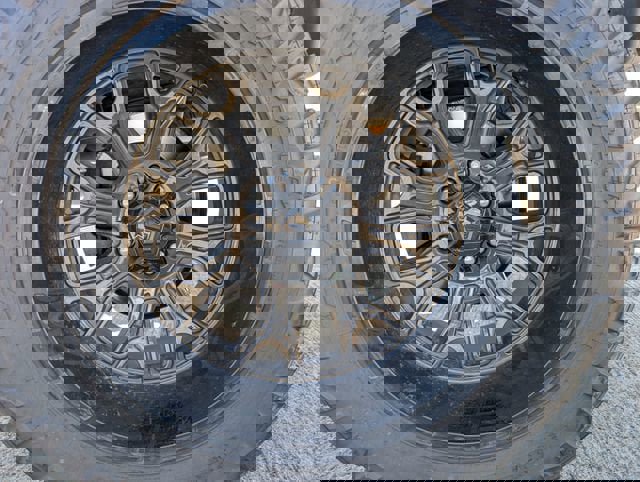 Used 2016 GMC Sierra 1500 Denali w/ Enhanced Driver Alert Package AWD/4WD image 8