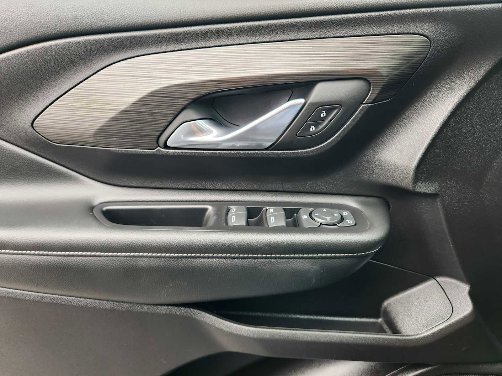 Certified 2024 GMC Terrain SLE w/ Driver Convenience Package image 23