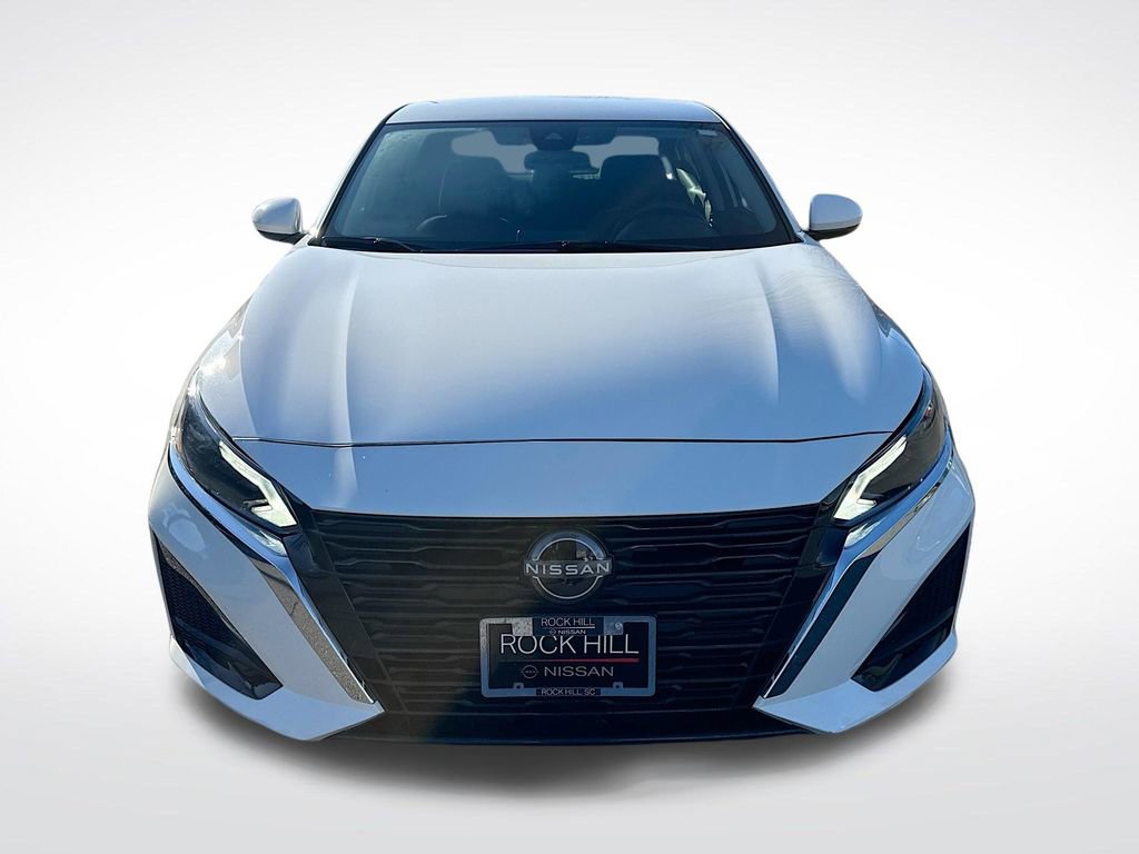 Used 2023 Nissan Altima 2.5 S image 2