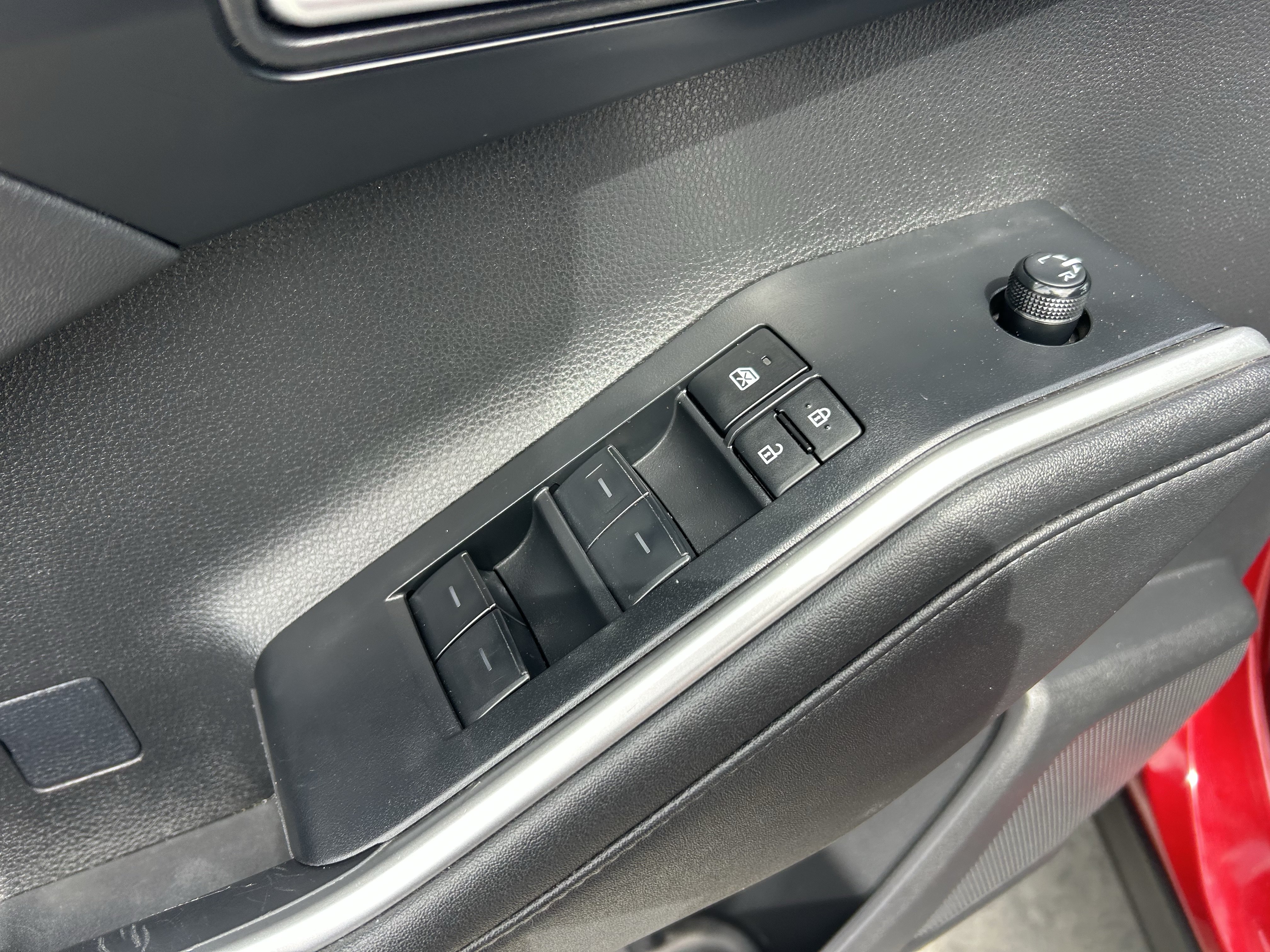 Used 2024 Toyota Highlander XSE AWD/4WD image 19