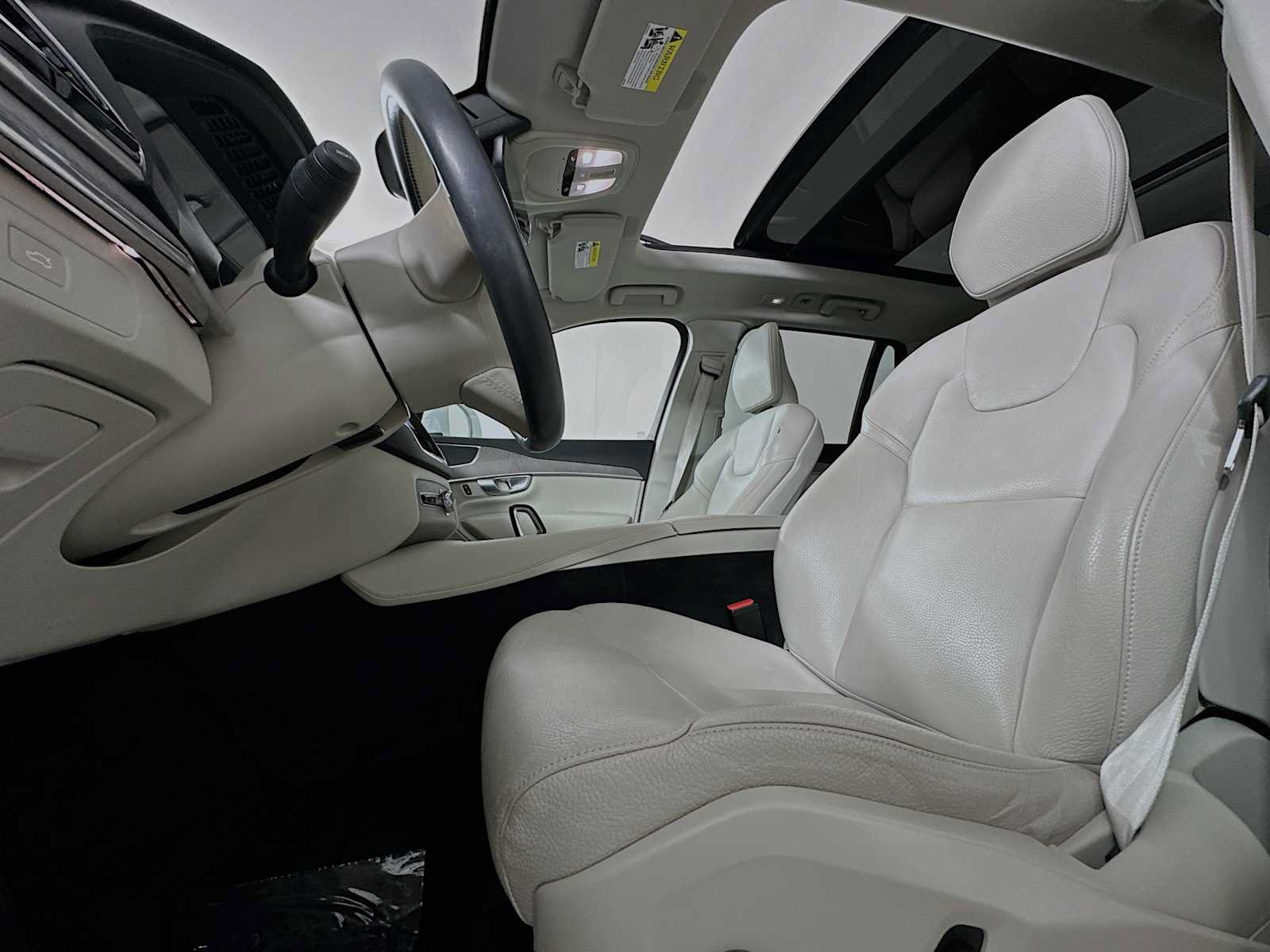Used 2023 Volvo XC90 B5 Plus AWD/4WD image 19